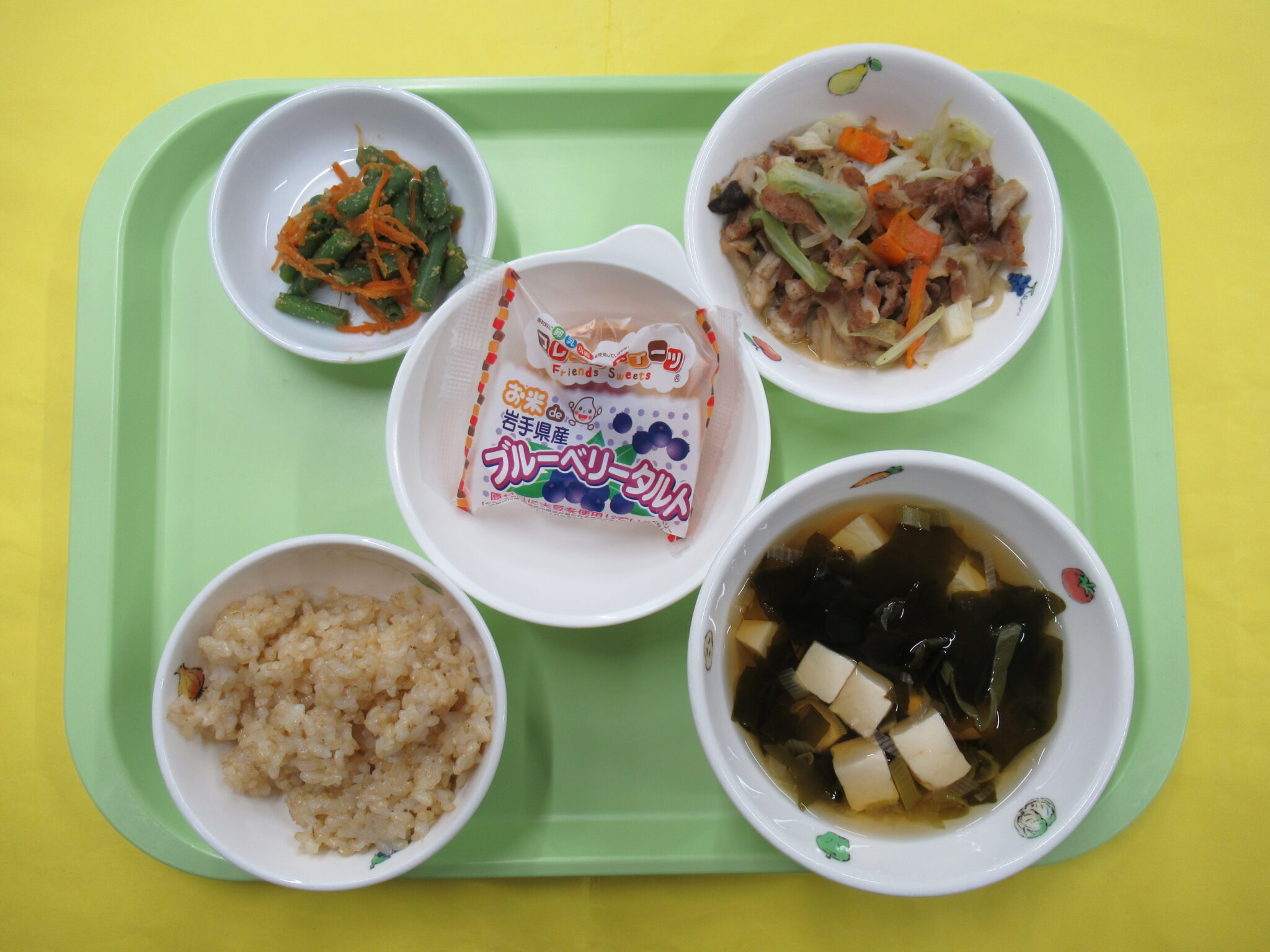 令和4年11月1日の給食(野菜炒め) – しいの木保育園|社会福祉法人徳名会